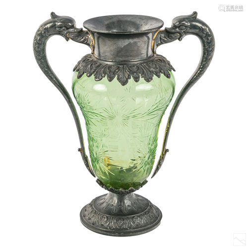 Pairpoint Mt. Washington Green Etched Glass Vase