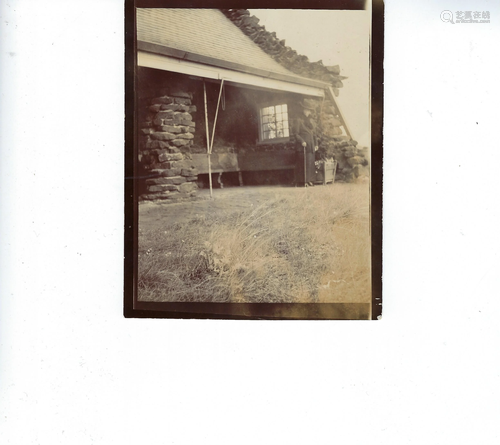 Photo of the edge of stone cottage