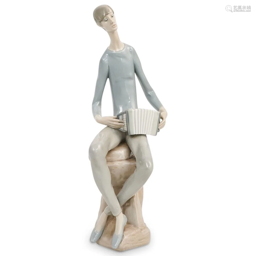 Lladro Nao Porcelain Figurine