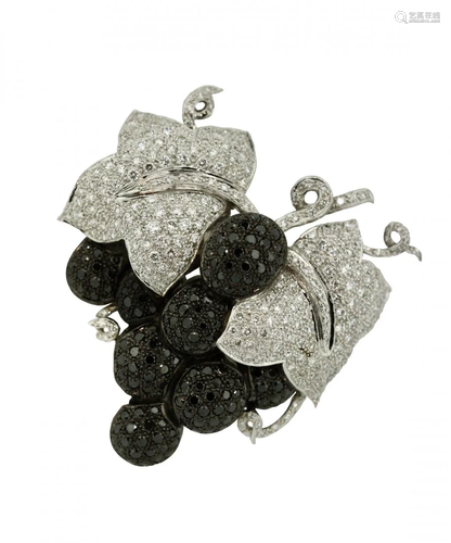 A Mixed Diamond Brooch