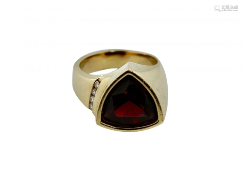 14kt Yellow Gold, Diamond and Garnet Ring