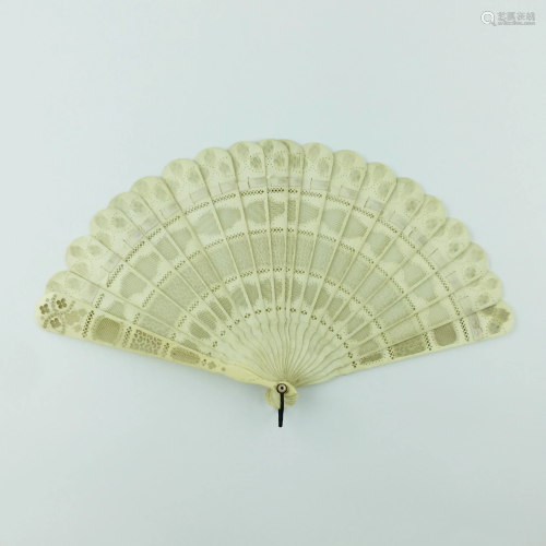 Chinese carved bone fan