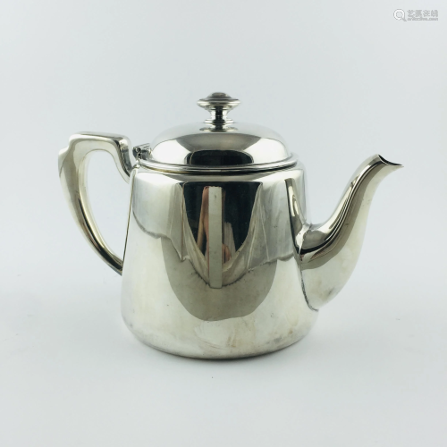 English Elkington plain silver plated metal teapot