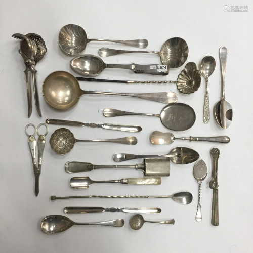 Silver plated metal serving cutlery pieces