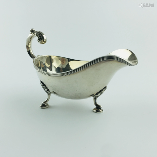 Freccero silver plated metal sauceboat