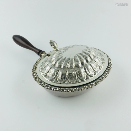 Serving piece in silver plated metal