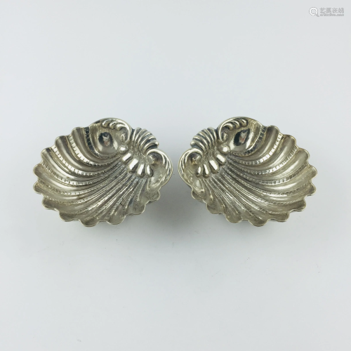Pair of Italian silver 800 decorative shells