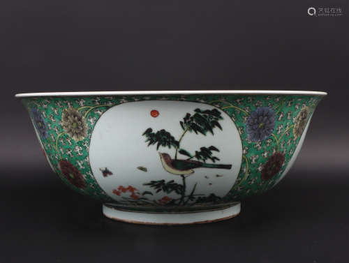 A Wu cai 'floral' bowl