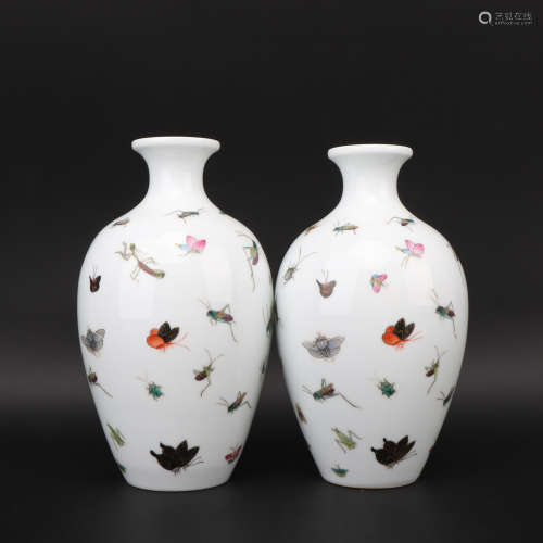 A pair of famille-rose 'insects' vase