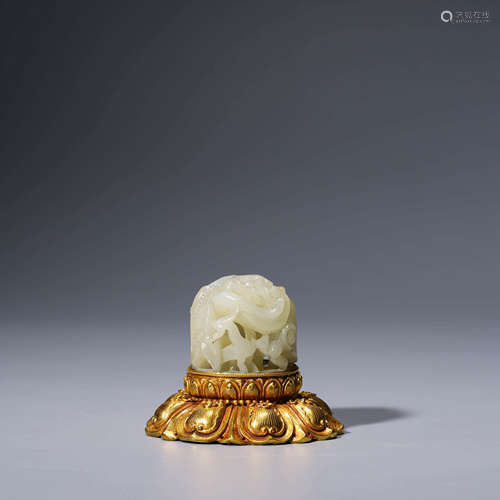 a gilt inlaying jade furnace top