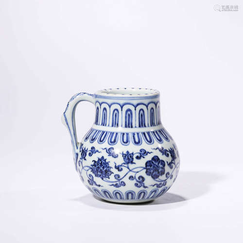 A blue and white interlocking flowers water ewer