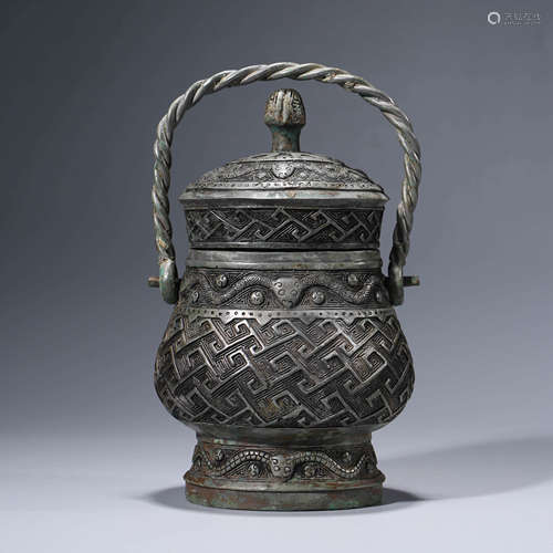 An archaistic bronze wine vessel you