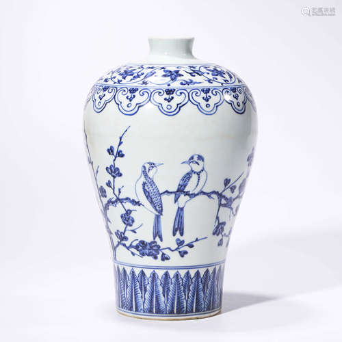 A blue and white magpie meiping vase