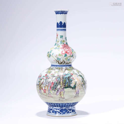 A blue and white famille rose figure double-gourd-shaped vas...