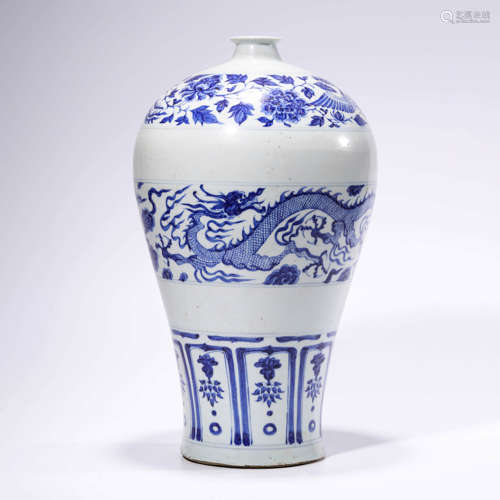 A blue and white dragon and phoenix meiping vase