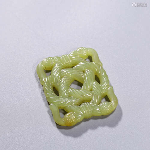 A Lucky Knot Pattern Jade Pendant