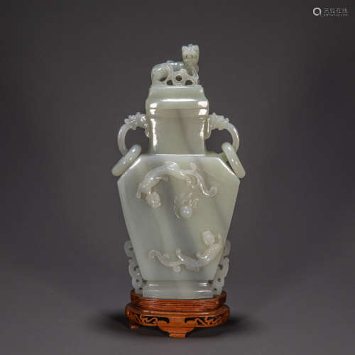 CHINESE QING DYNASTY JADE BOTTLE