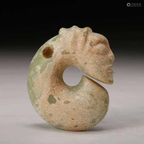 An Archaistic Jade Pendant