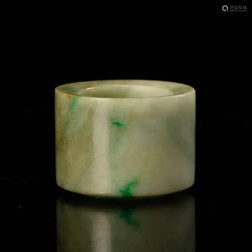 A Jadeite Thumb Ring