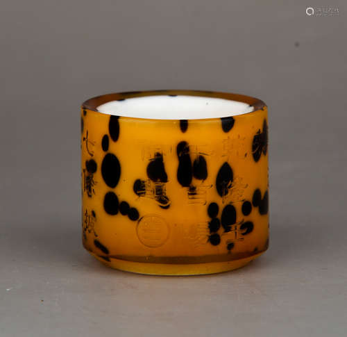 A Chinese Peking Glass Thumb Ring