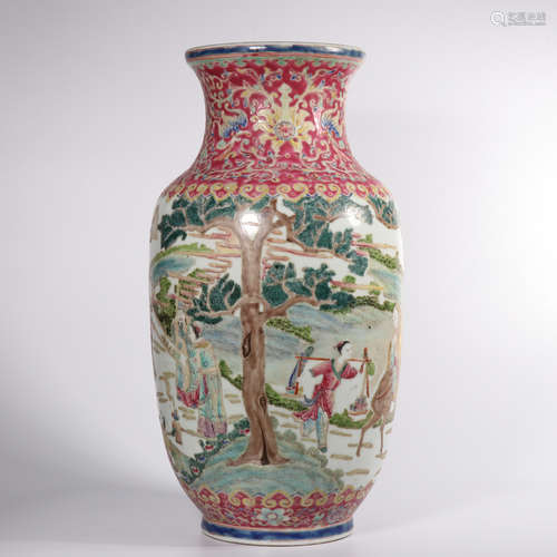 A Famille Rose Porcelain Vase, Marked