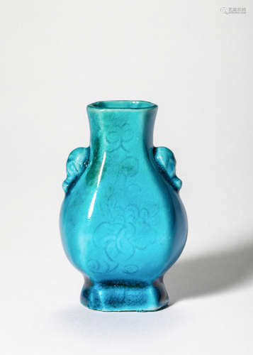 A Peacock Glazed Porcelain Vase, Qing Dynasty