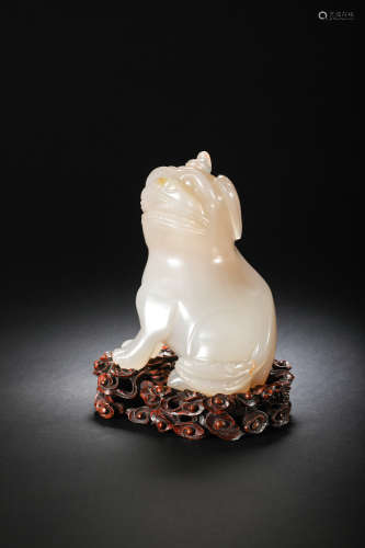 An Agate Carved Foolion, Qing Dynasty