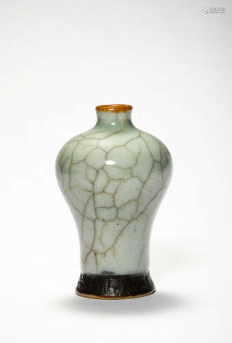 Crackle Glazed Porcelain Vase