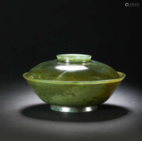 A Spinach Jade Cover Bowl