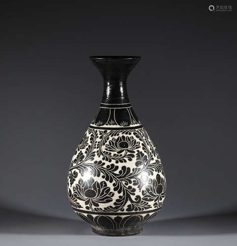 Spring vase with carved jade pot in Cizhou kiln of Song Dyna...