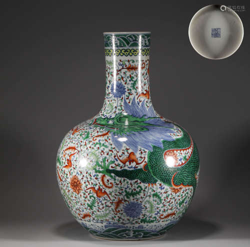 Dragon pattern sky Ball Vase in Qing Dynasty清代鬥彩龍紋天球...