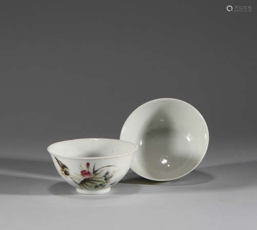 A pair of famille rose tea cups in Qing Dynasty清代粉彩茶盞一...