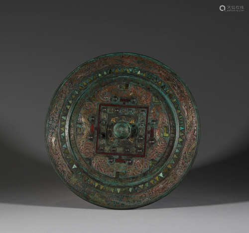 Bronze mirror inlaid with gold and silver in Han Dynasty漢代...