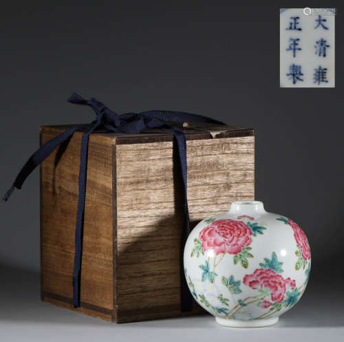 Peony pot in Qing Dynasty清代粉彩牡丹花罐
