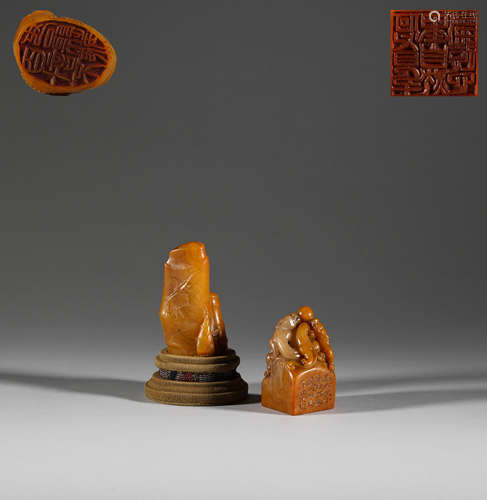 A pair of tianhuangshi seals in Qing Dynasty清代田黃石印章一...