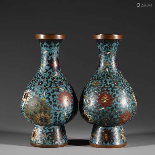 A pair of cloisonne vases in Ming Dynasty明代景泰藍花瓶一對