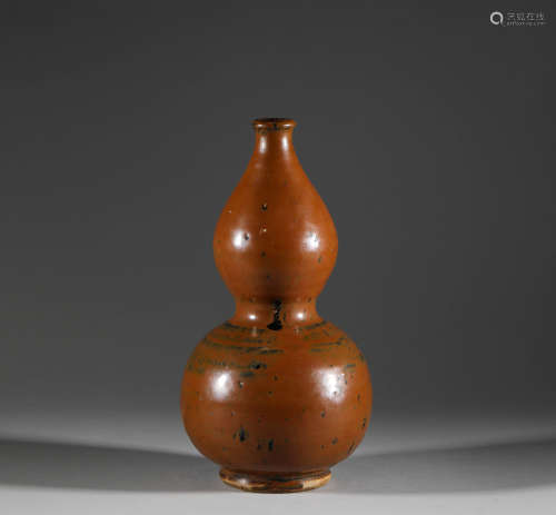 Glazed gourd bottle in Song Dynasty宋代醬釉葫蘆瓶