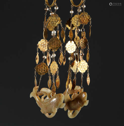 A pair of Jade Fish earrings in Hetian of Liao Dynasty遼代和...
