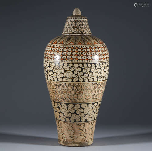 Cizhou kiln bottle in Song Dynasty宋代磁州窯瓶