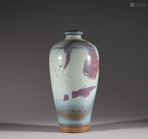 Lujun glazed plum vase in Yuan Dynasty元代爐鈞釉梅瓶