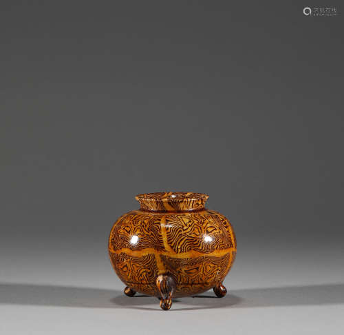 Yellow glazed tripod jar of Tang Dynasty唐代黃釉三足罐
