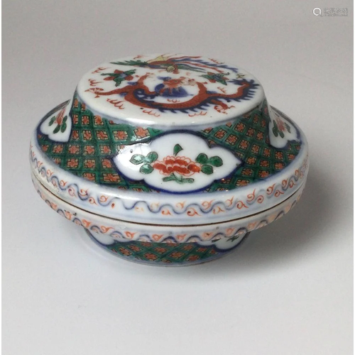 Chinese Wucai porcelain Powder Jar