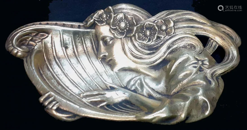 Lovely Art Nouveau small jewel dish