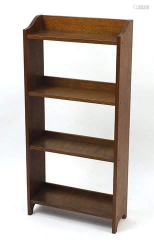 Arts & Crafts oak four shelf open bookcase, 109cm H x