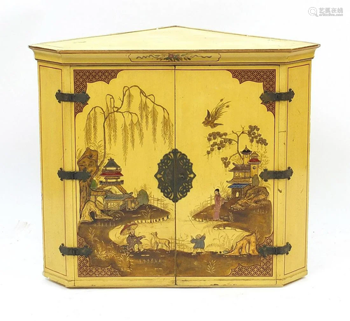 Chinese chinoiserie cream lacquered corner cabinet