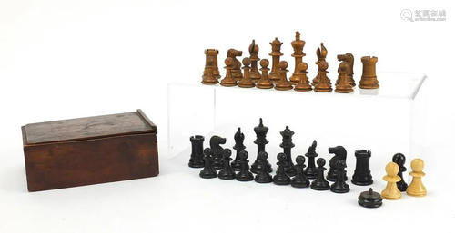 Boxwood and ebony Staunton chess set with mahogany