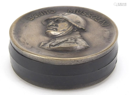 Military interest snuff box with bust of Benito