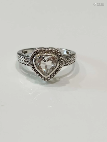 1CT STERLING SILVER HEART SET WHITE TOPAZ RING