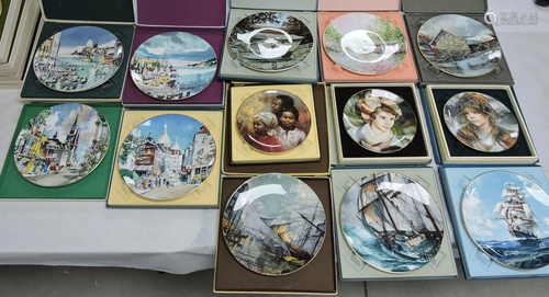 Royal Doulton lot of 13 plates -