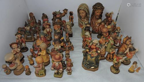 Anri lot of 74 wooden figures, made in Italy